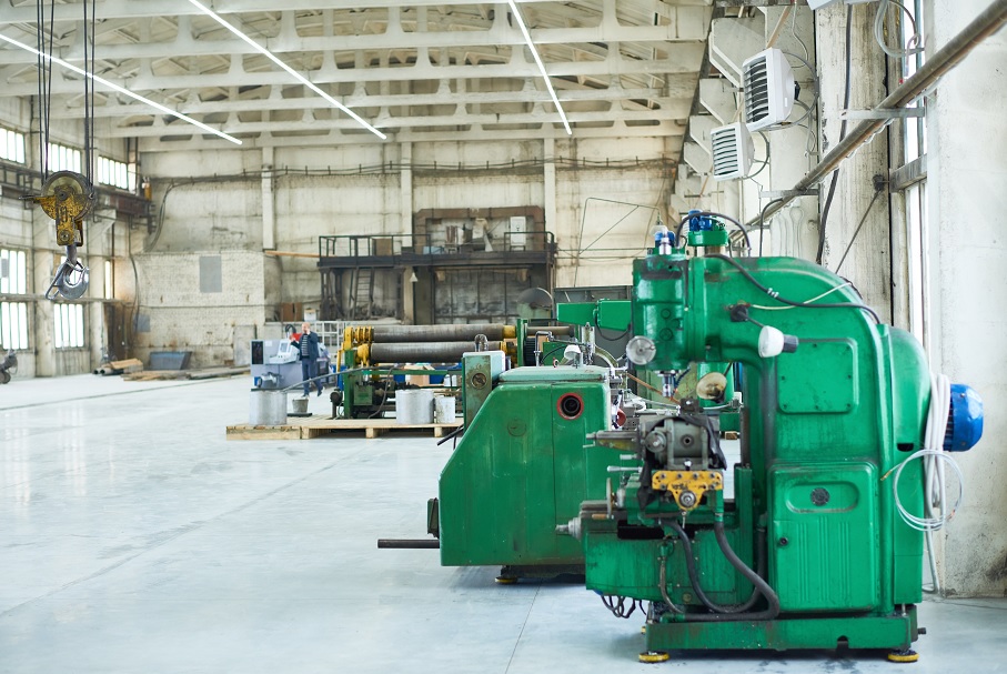 Jak wybrać odpowiedniego producenta maszyn przemysłowych?